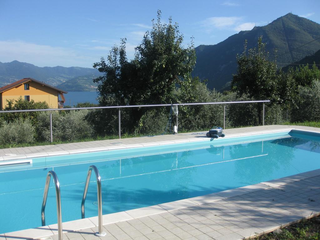 B&B Garden Solto Collina Exteriör bild